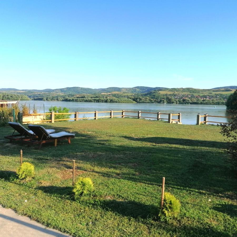 Captain'S House By The Danube River Cerevic Ngoại thất bức ảnh